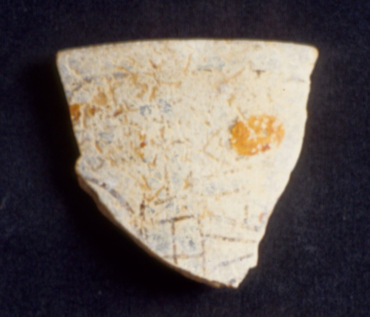 MSJ2A-2-8-1/motul:131 || Outcurved dish/bowl. Maya blue. Possible figural design.