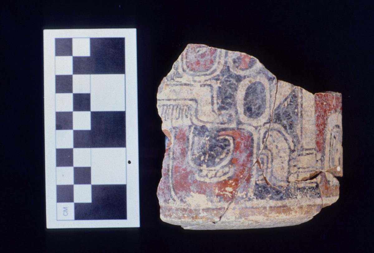 MSJ2A-5-6-14/motul:232 || Vase. Red Background Polychrome. God head.