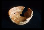 MSJ15F-1-0-0/motul:282 || Gabeta 4. Interior. Outcurved dish/bowl. Basketry motif.