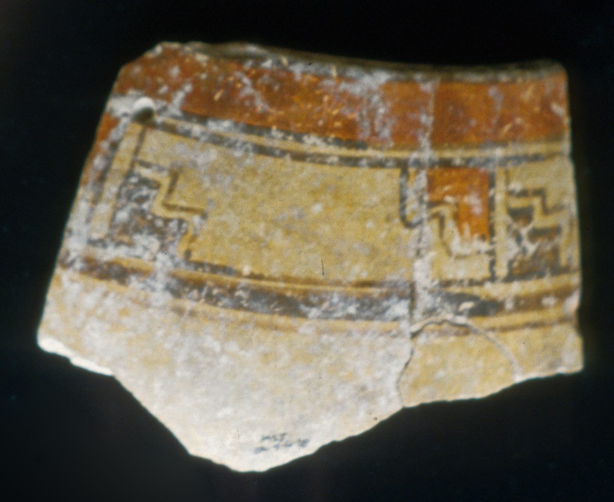 MSJ2A-5-6-14/motul:337 || Deep incurved bowl. Stepped pyramid motif.